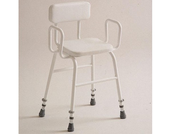 Silla de cocina y plancha